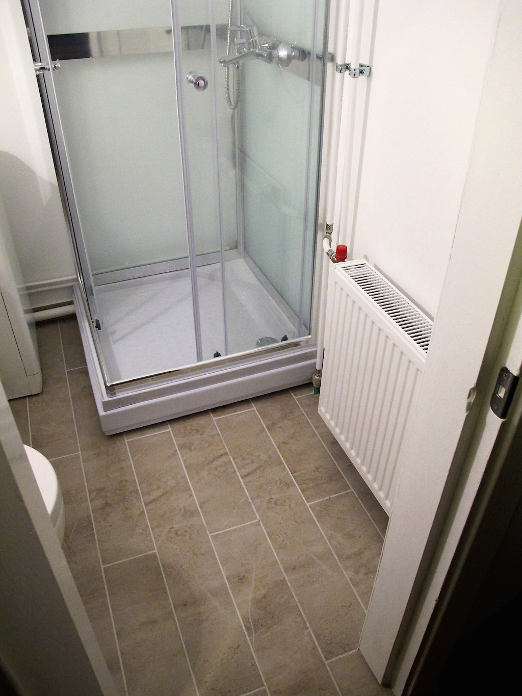 Dušinurga paigaldus